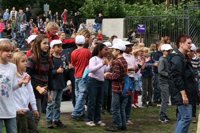 gal/2010/2010 Saitentwist Weltkindertag Burgplatz Essen 20.09.JugendhilfegGmbH Essen/2010 Saitentwist Weltkindertag Burgplatz Jugend Hilfe gGm20.09. 032.jpg